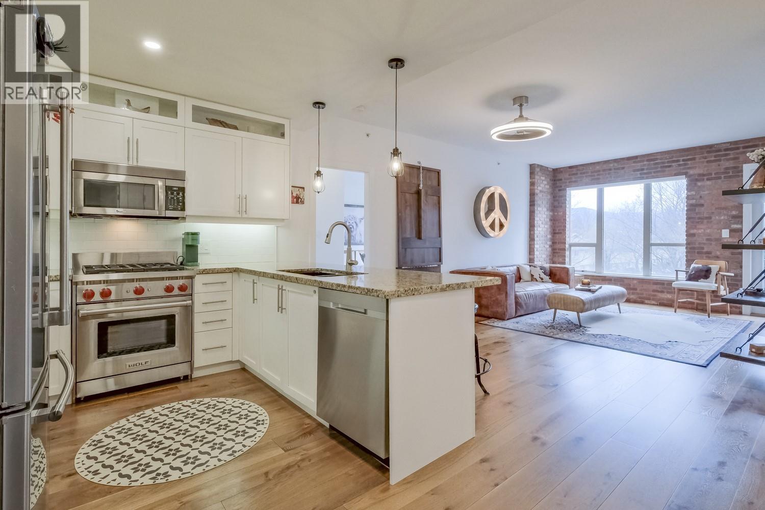 1160 Bernard Avenue Unit# 215, Kelowna