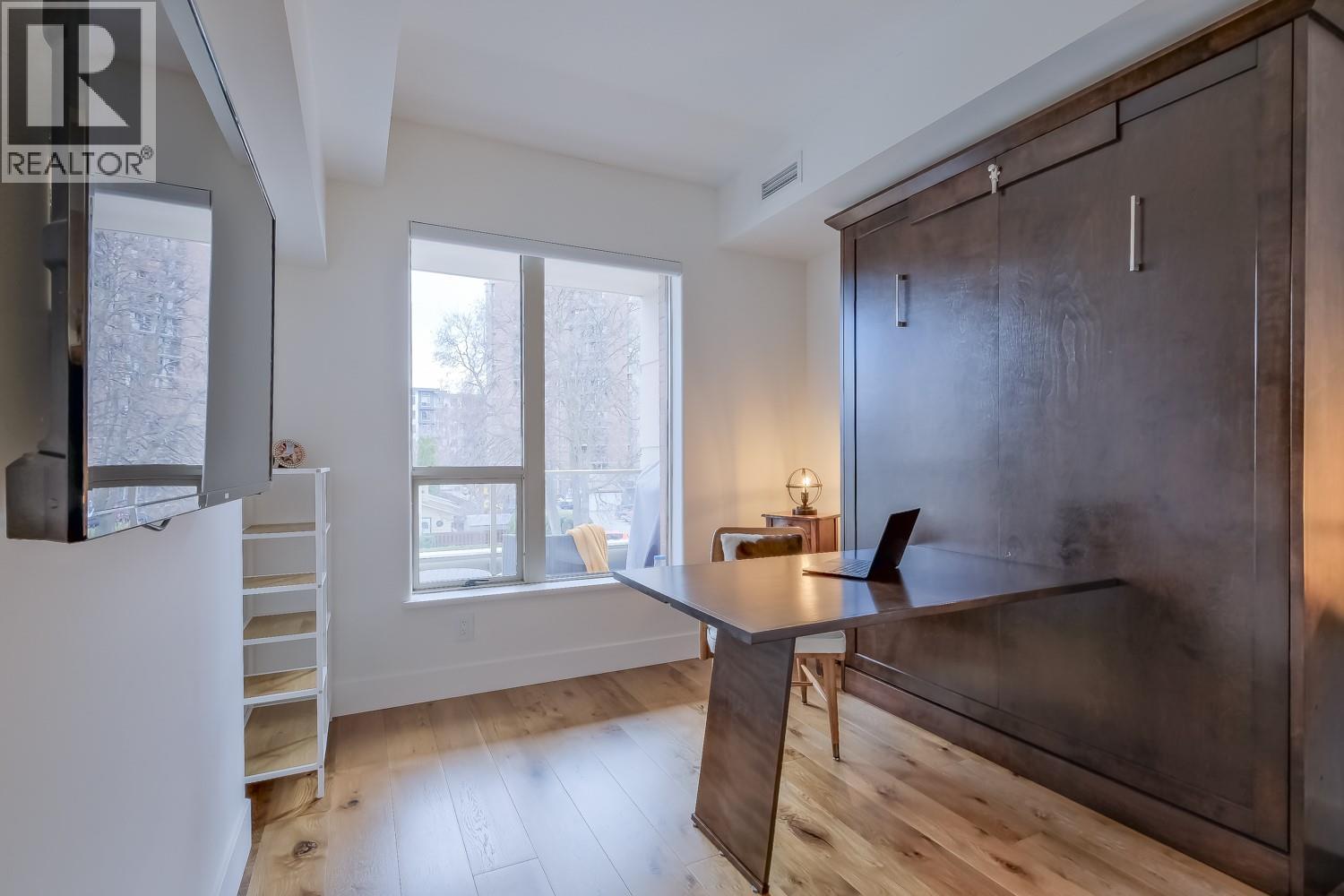 1160 Bernard Avenue Unit# 215, Kelowna