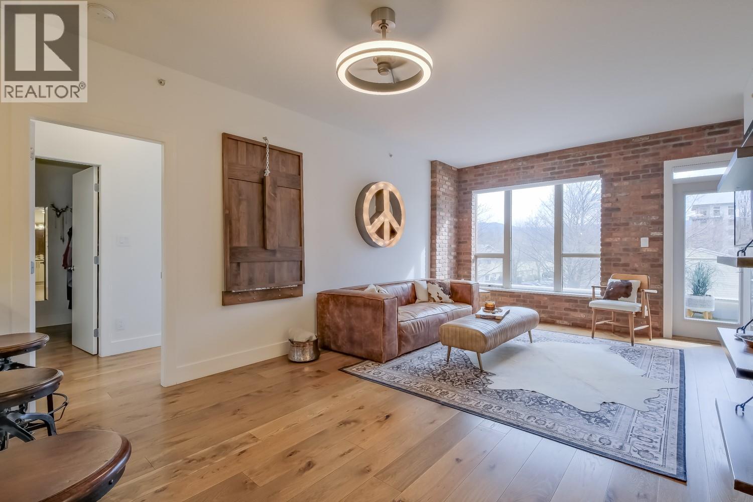 1160 Bernard Avenue Unit# 215, Kelowna