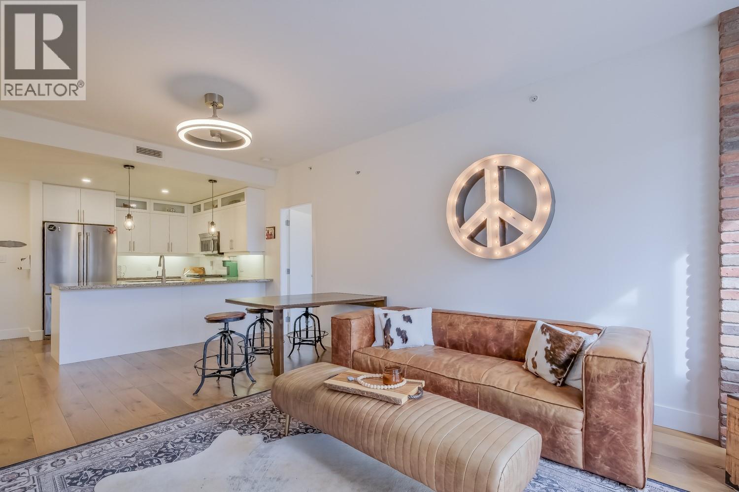 1160 Bernard Avenue Unit# 215, Kelowna