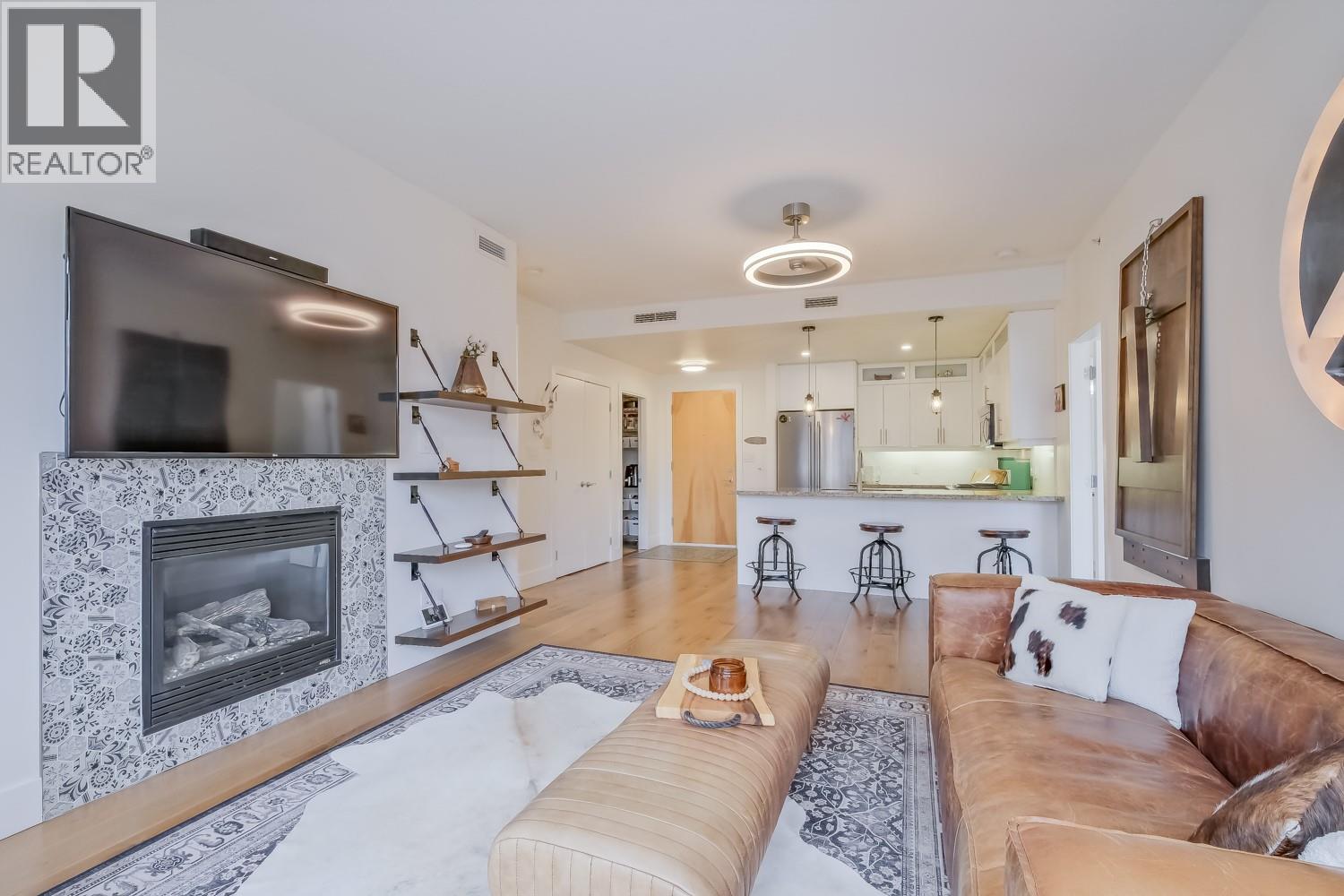 1160 Bernard Avenue Unit# 215, Kelowna