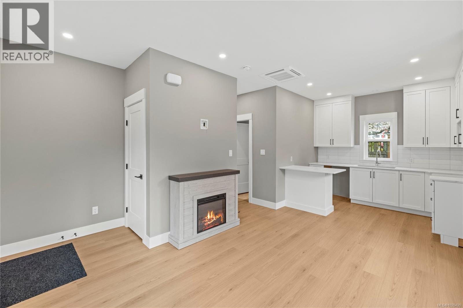 746 Doehle Ave, Parksville