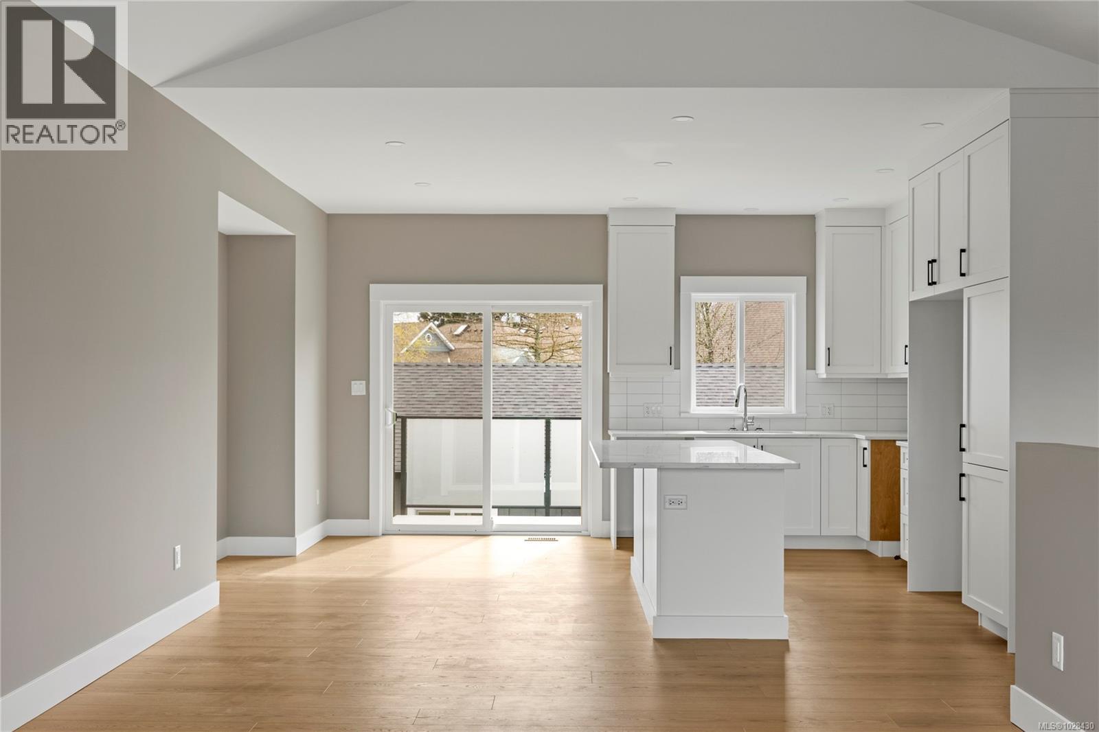 746 Doehle Ave - 31