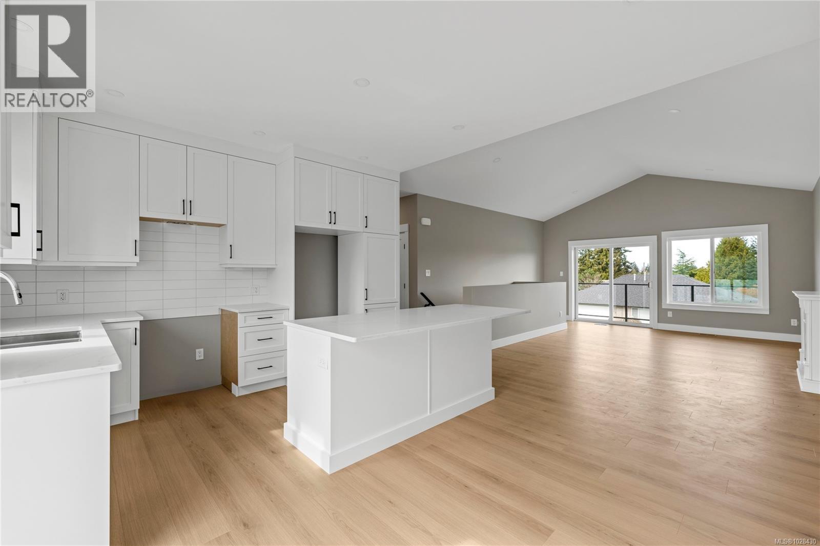 746 Doehle Ave, Parksville