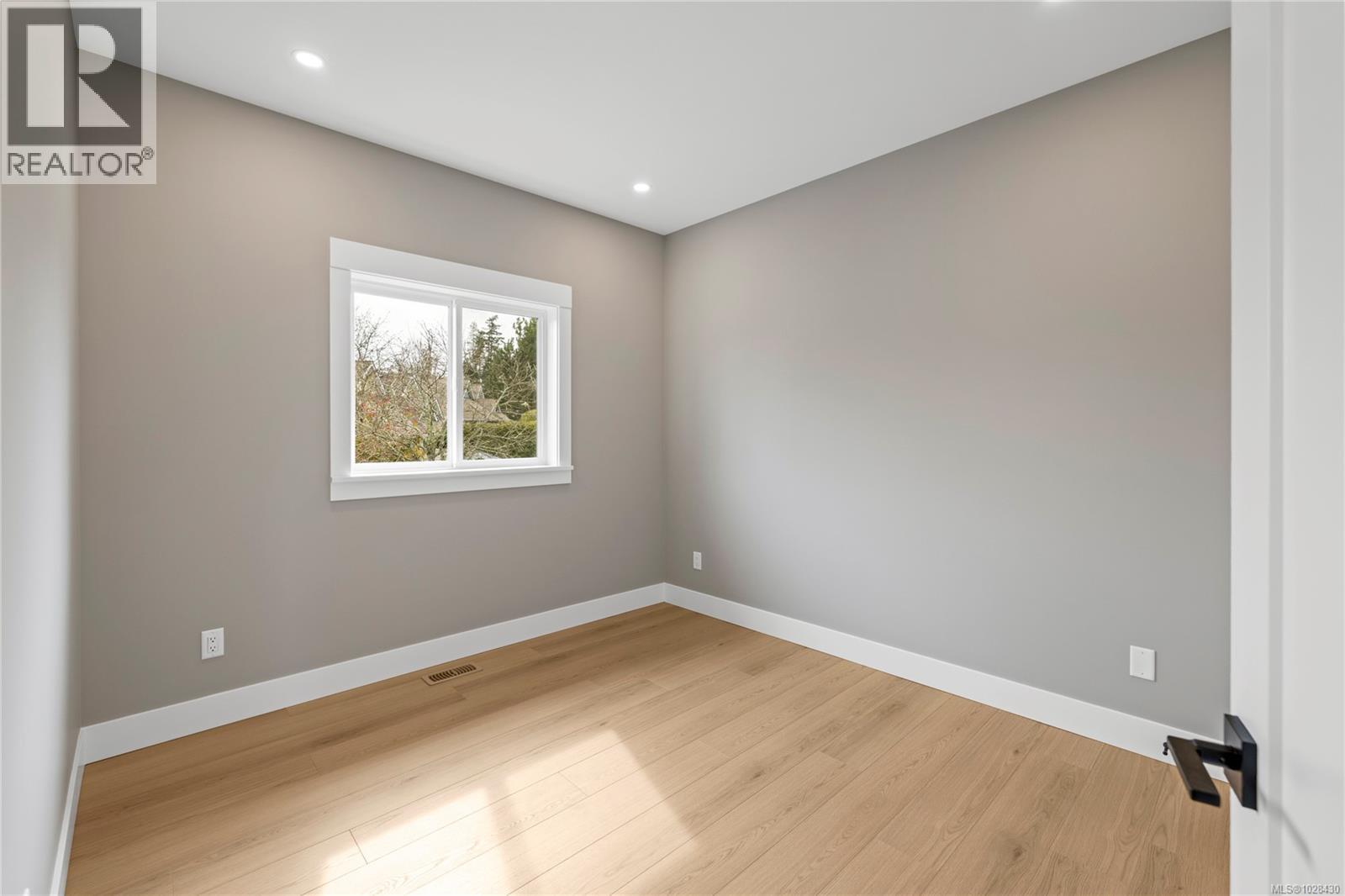 746 Doehle Ave, Parksville