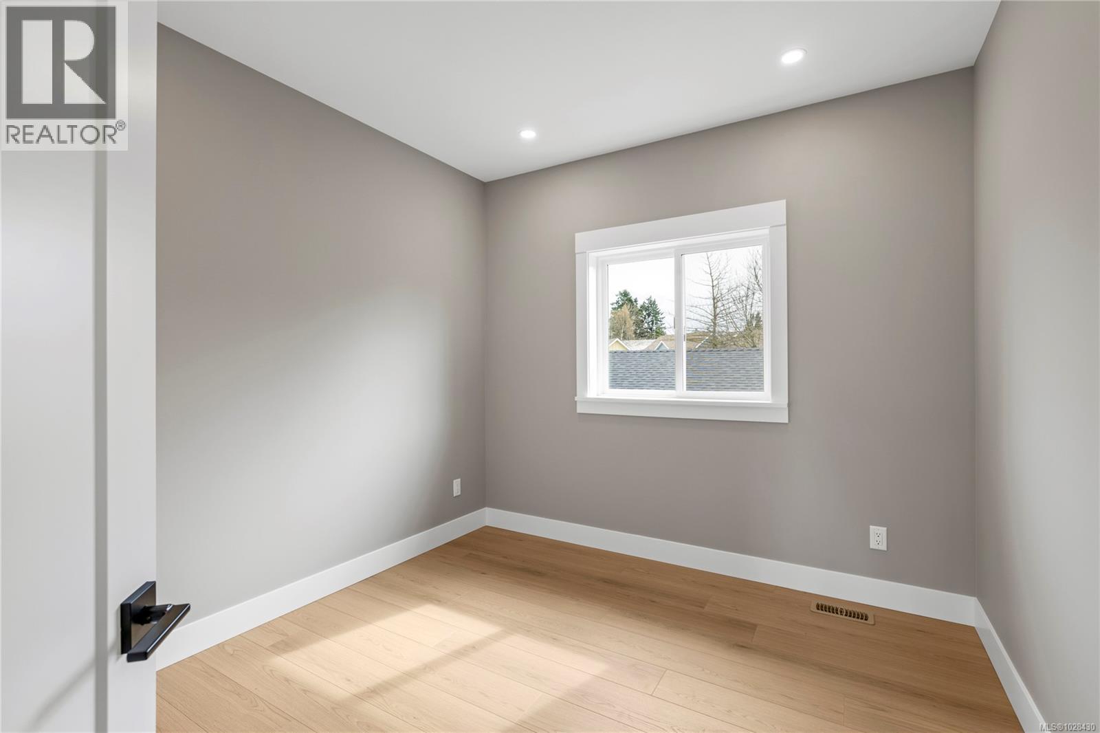 746 Doehle Ave, Parksville