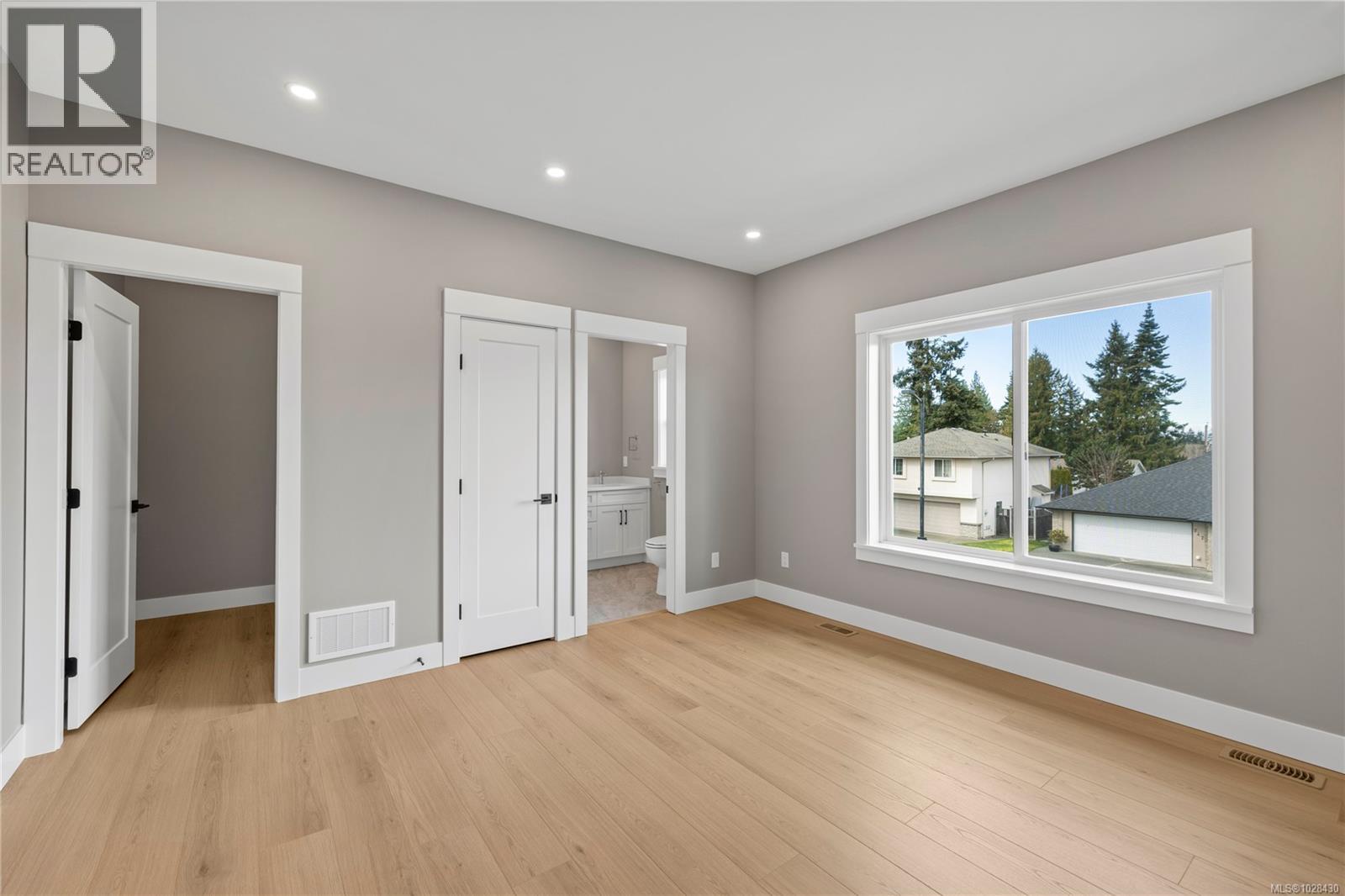 746 Doehle Ave, Parksville