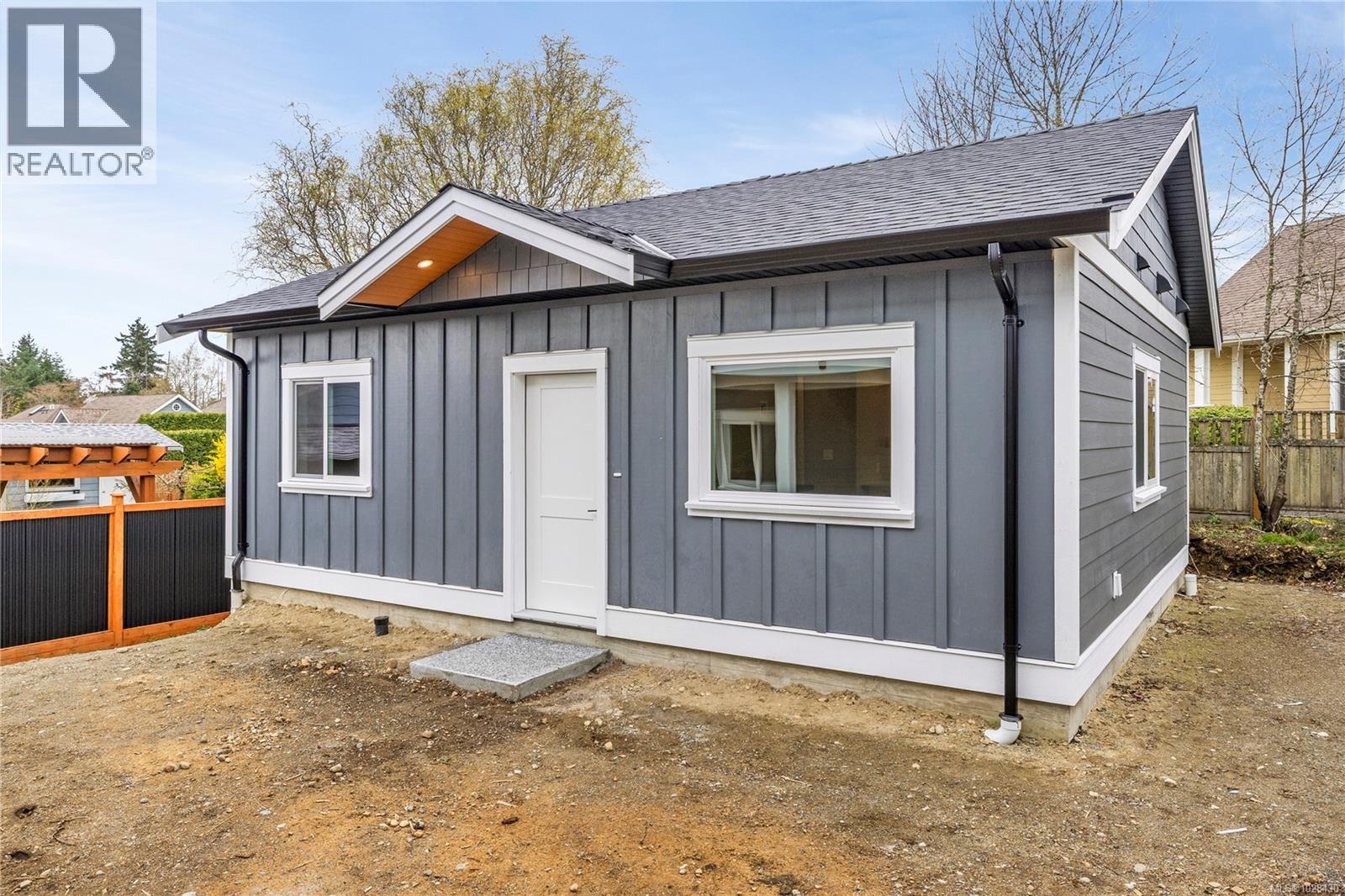 746 Doehle Ave, Parksville