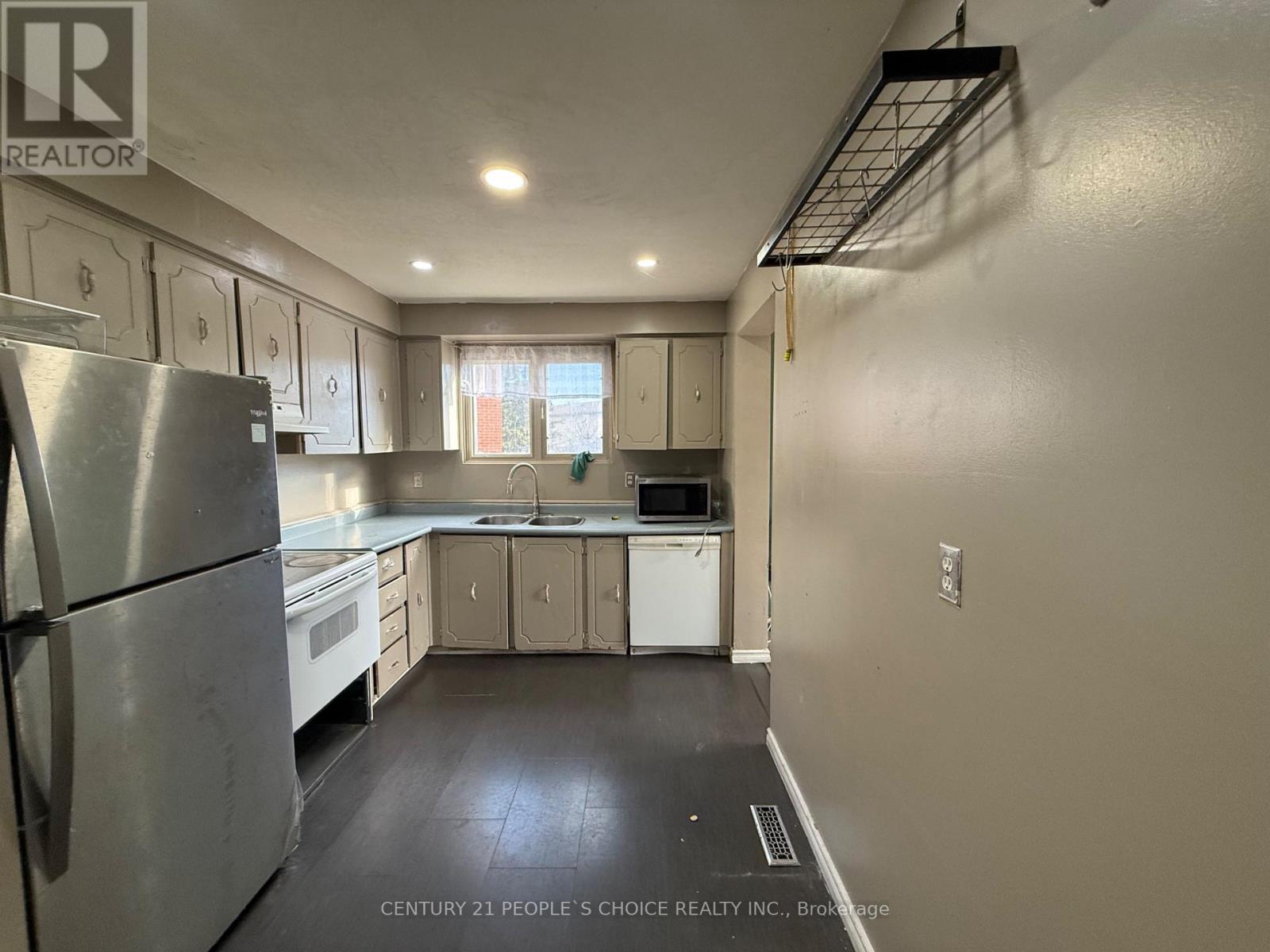 32 HORNE DRIVE - 13