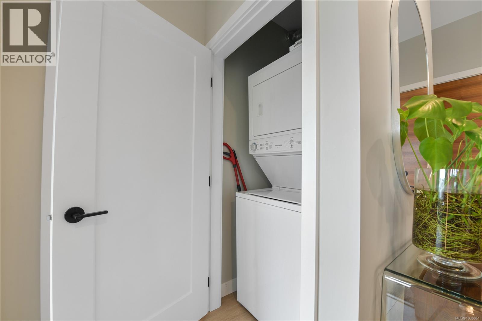 510 967 Whirlaway Crescent, Langford