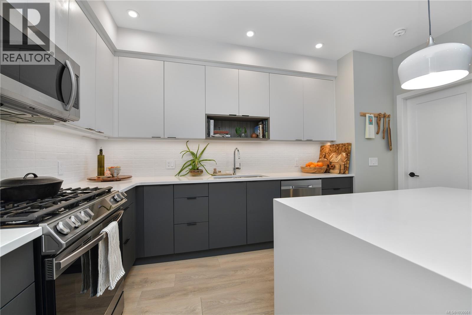 510 967 Whirlaway Crescent, Langford