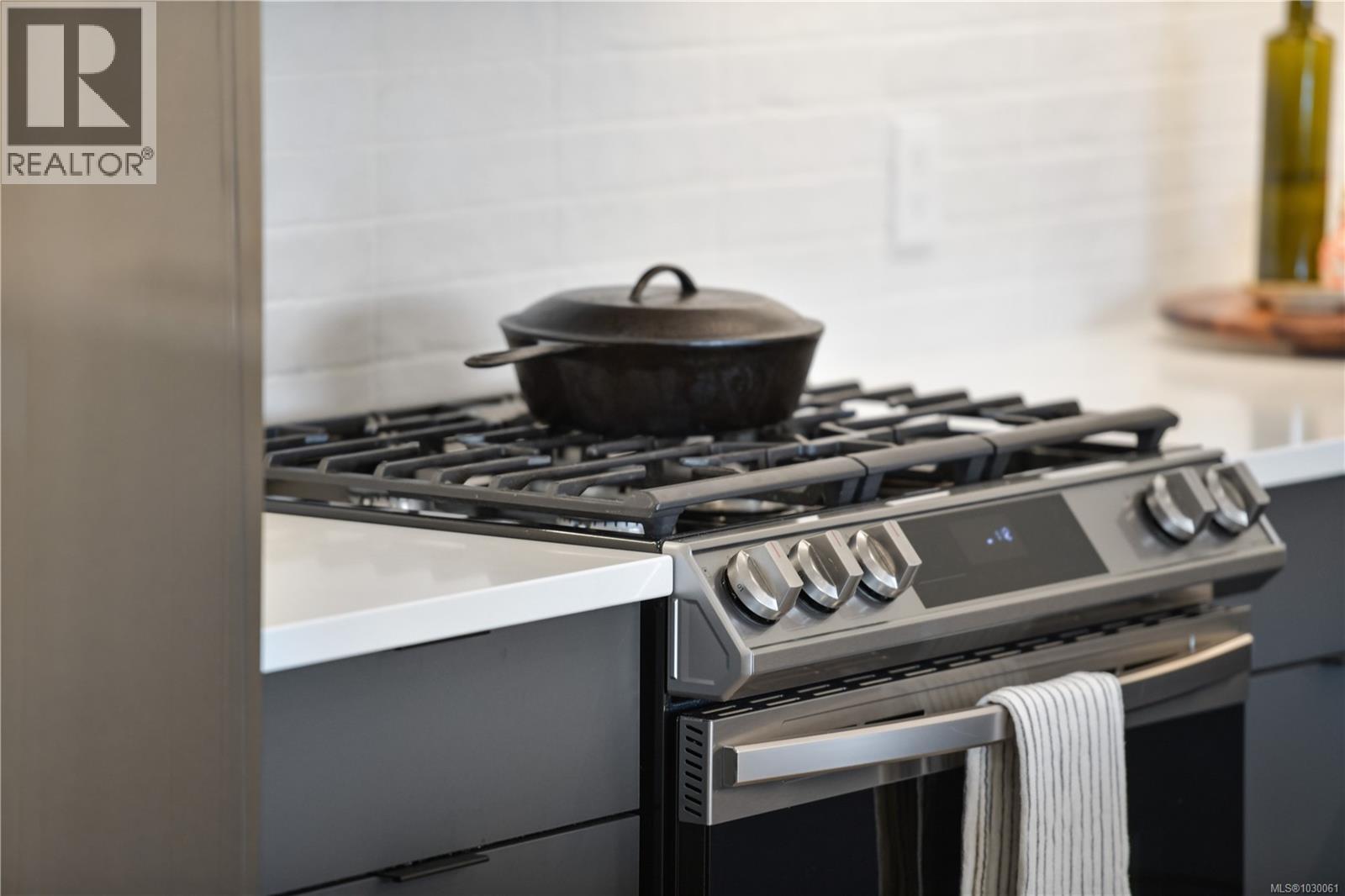 510 967 Whirlaway Crescent, Langford