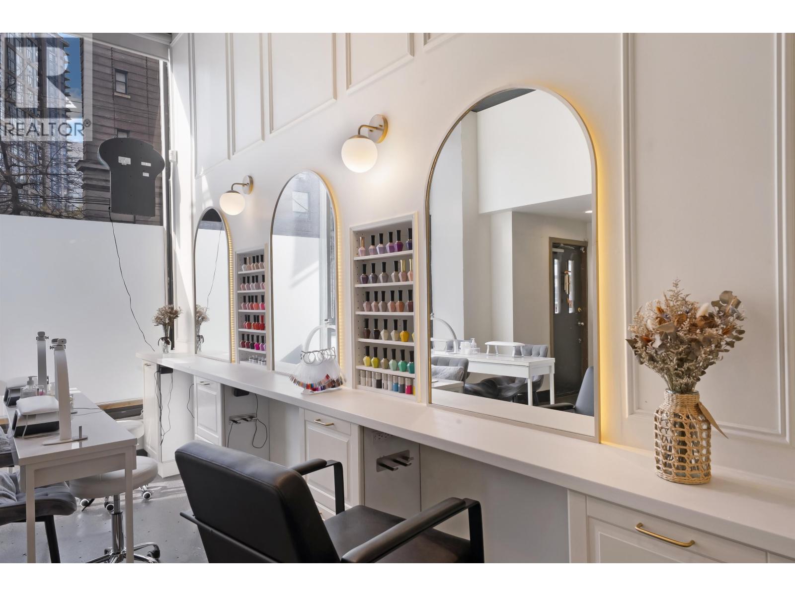 Business for Sale in Vancouver – 1 119 W PENDER STREET, Vancouver – MLS# C8077383 - Image 4