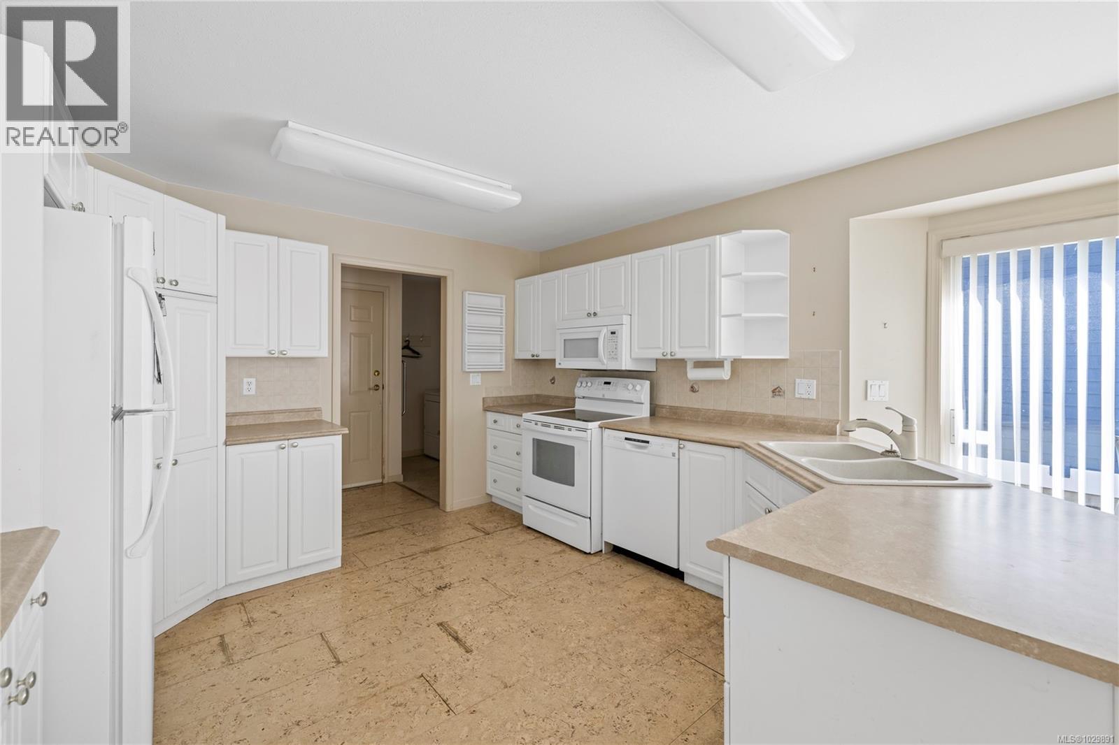 626 WINDWARD WAY - 22