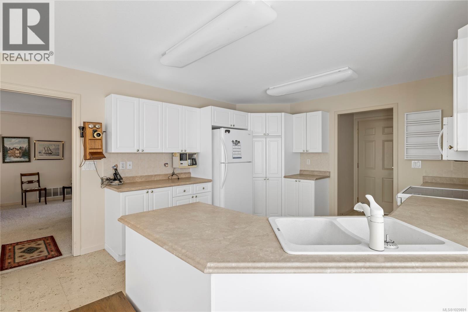 626 WINDWARD WAY - 6