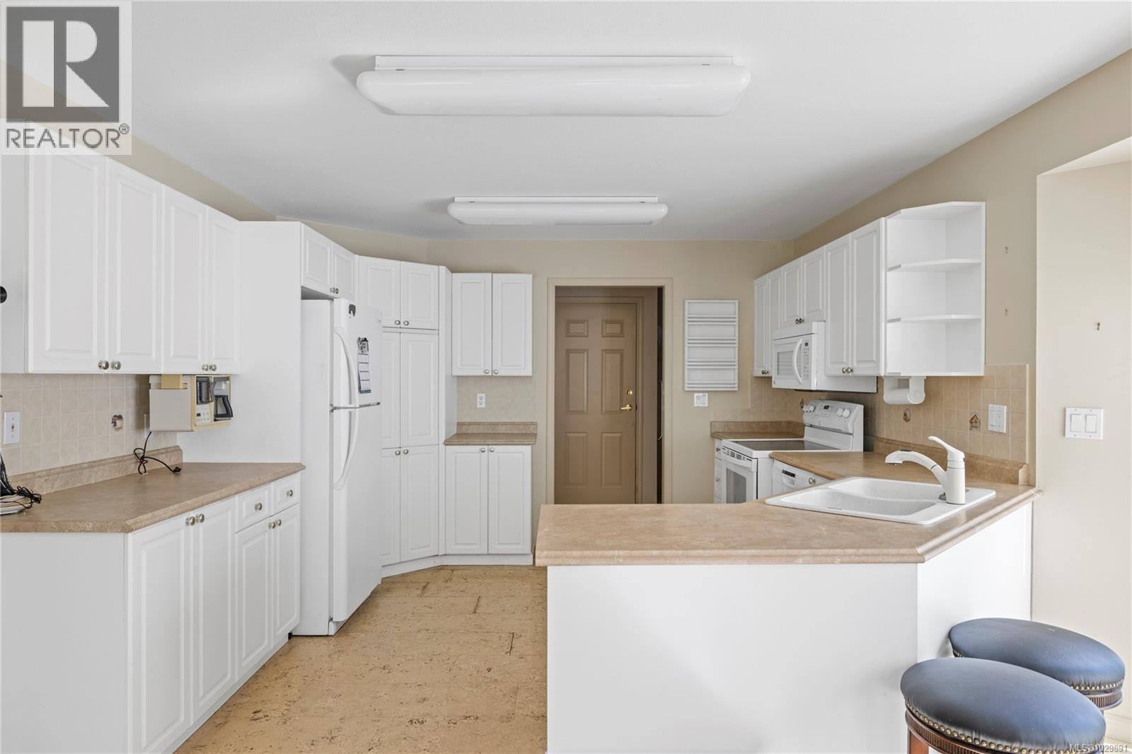 626 WINDWARD WAY - 24