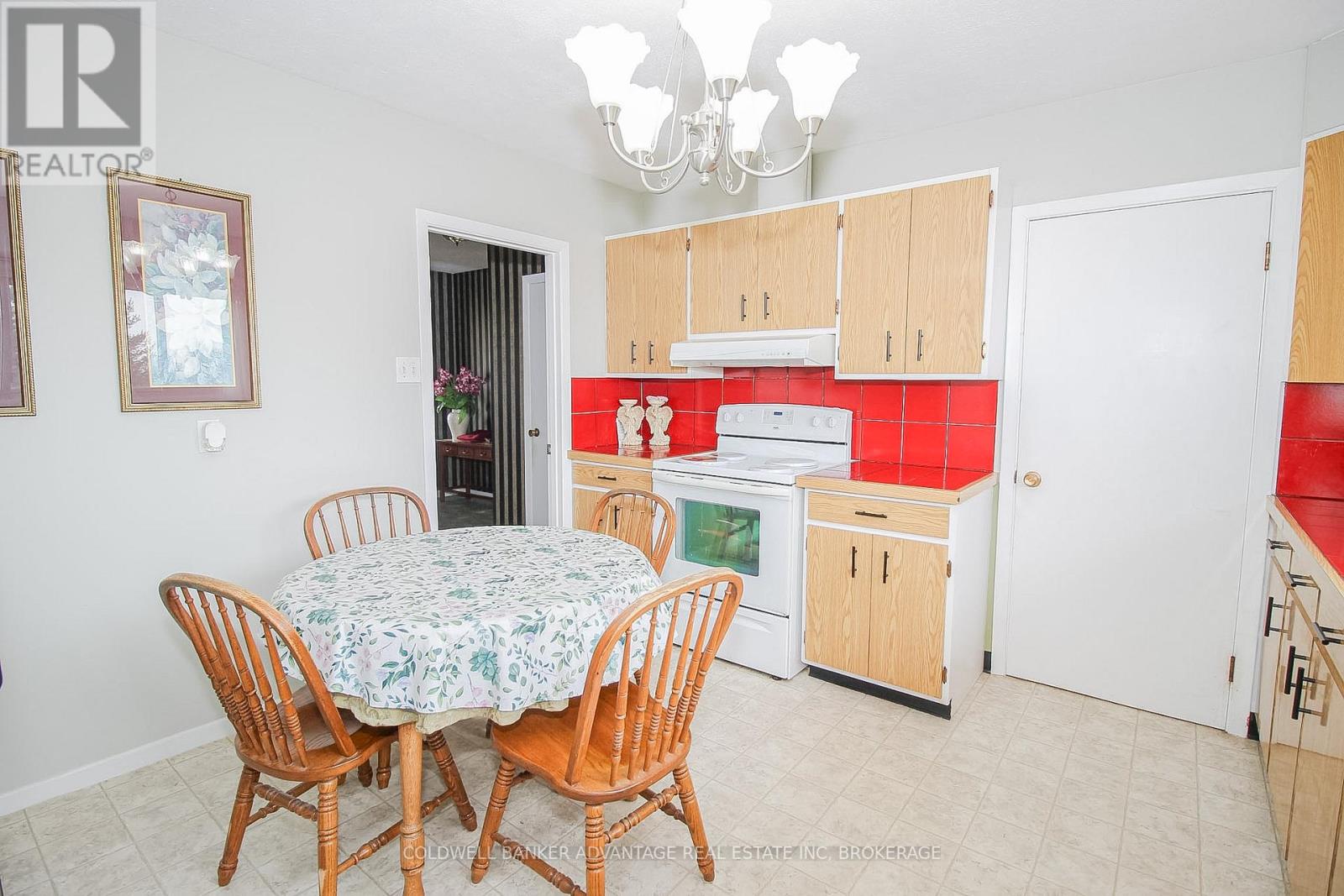 377 SILVERTHORN CRESCENT - 15