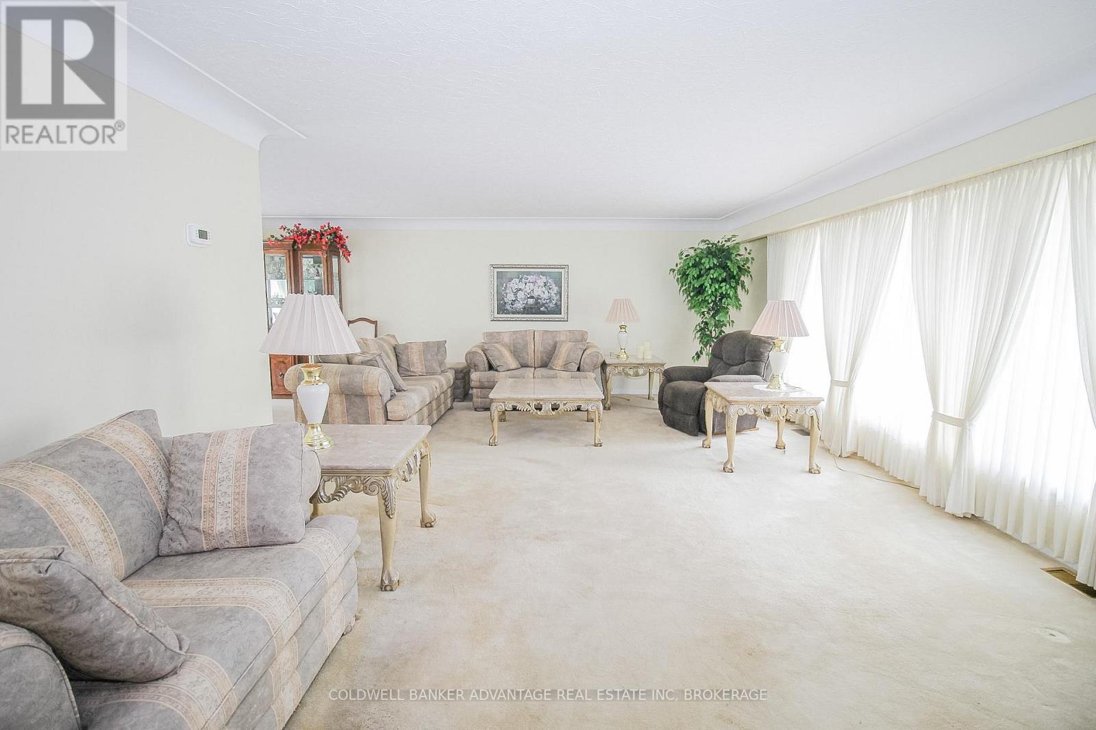 377 SILVERTHORN CRESCENT - 8