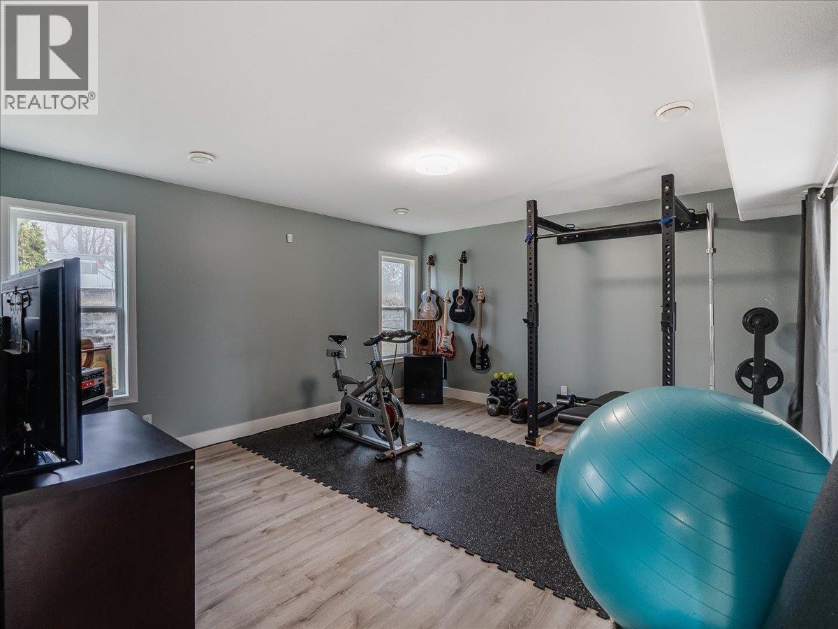 601 12TH Avenue, Genelle