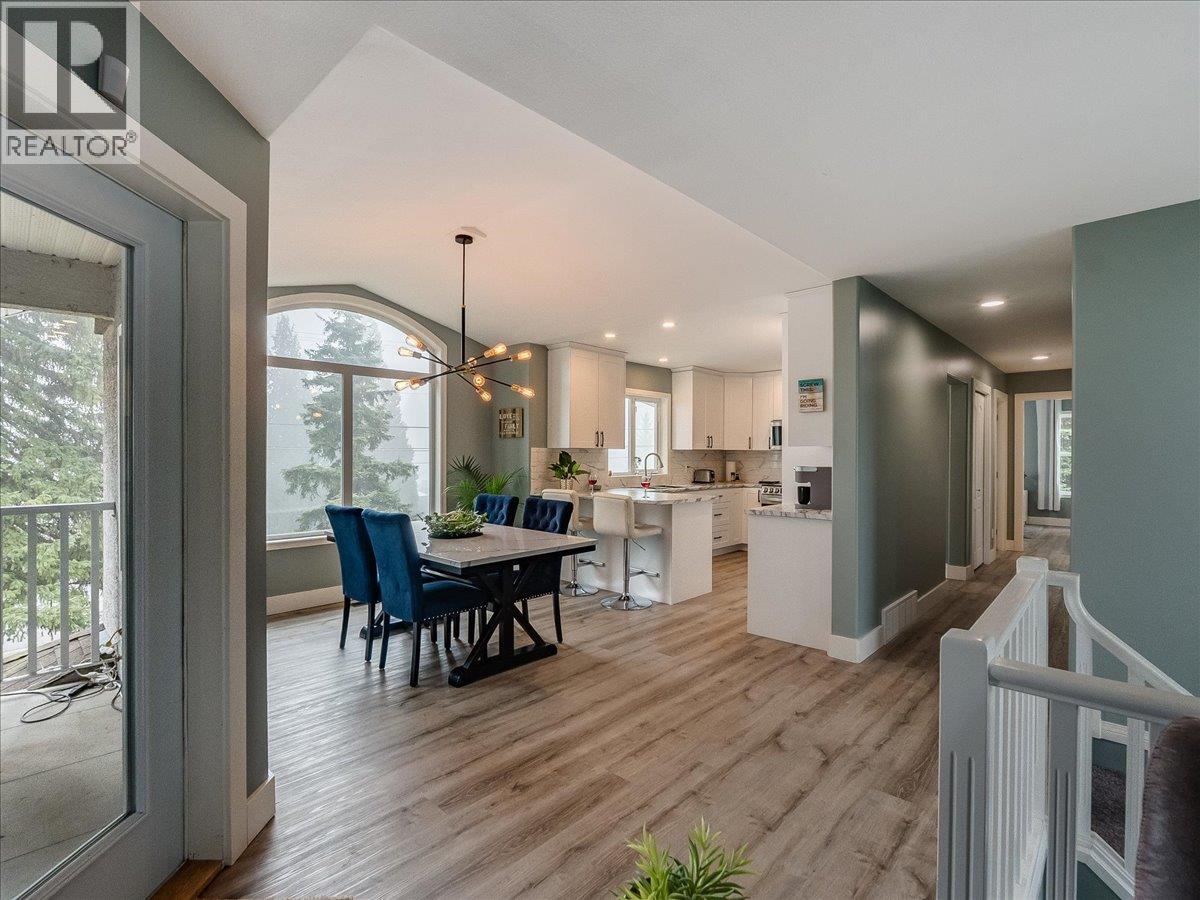 601 12TH Avenue, Genelle