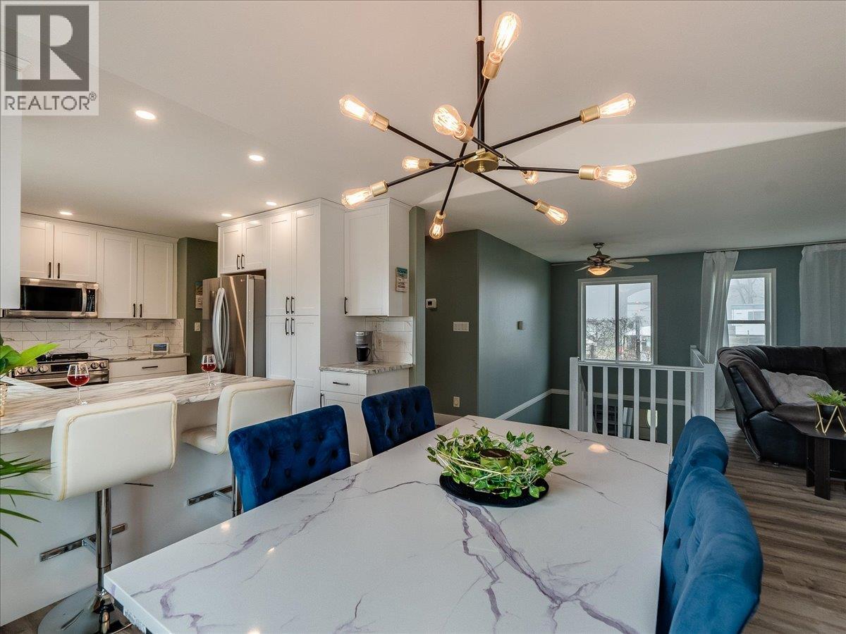 601 12TH Avenue, Genelle