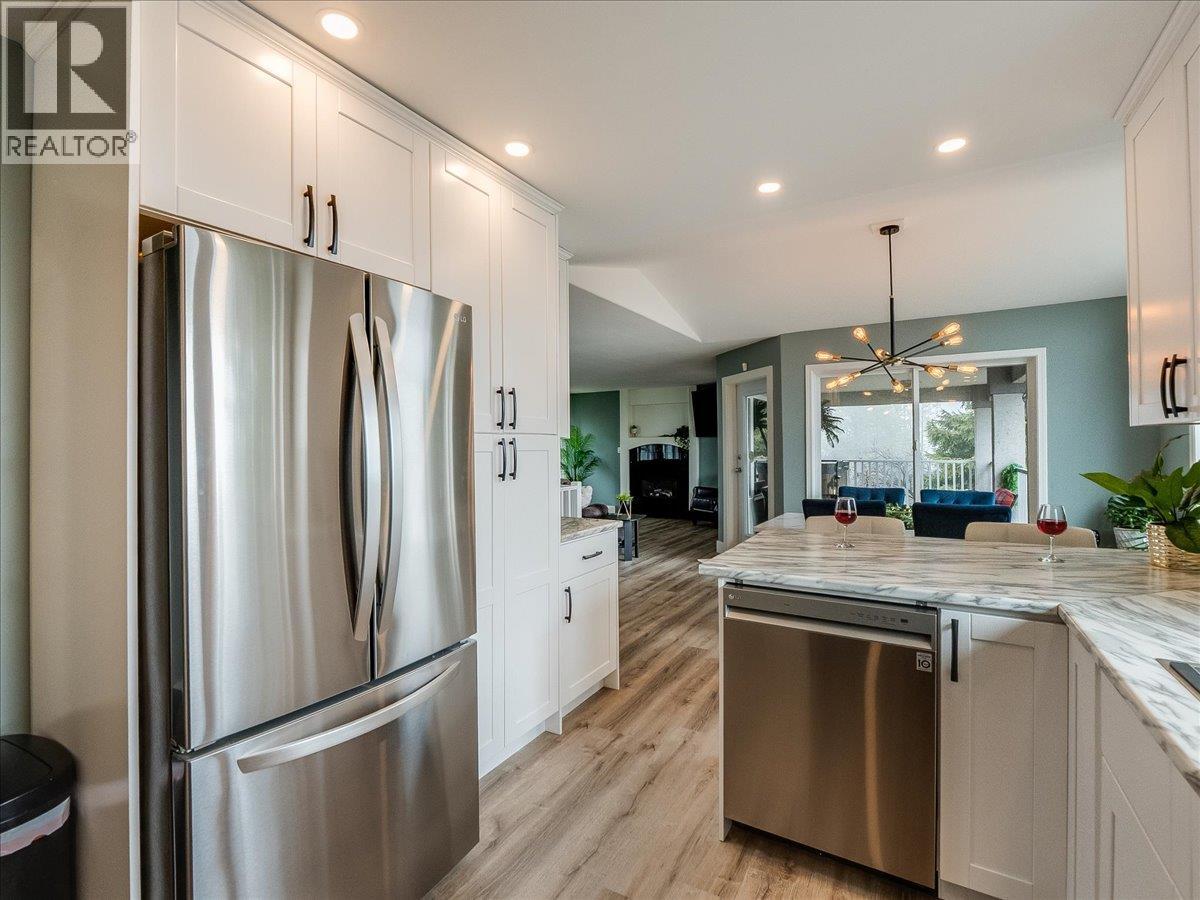 601 12TH Avenue, Genelle