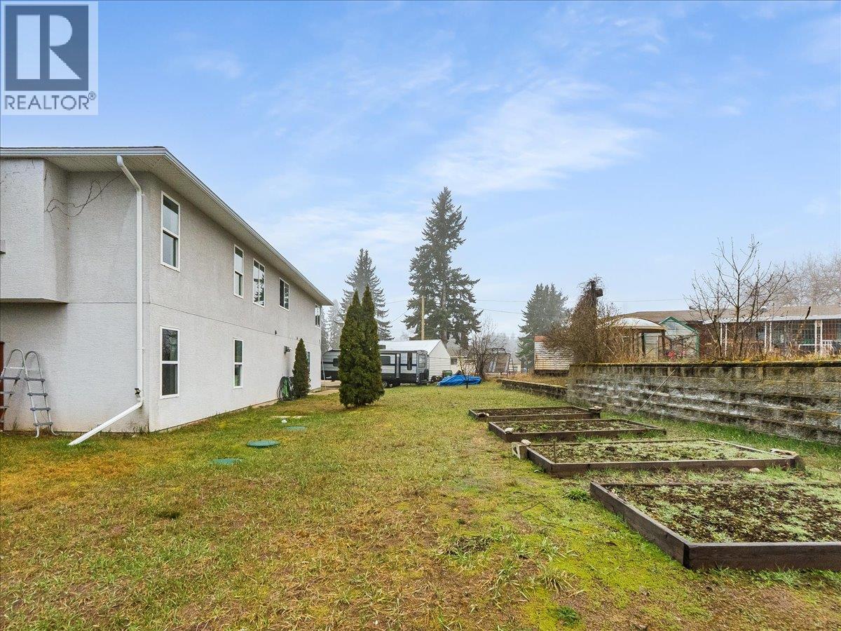 601 12TH Avenue, Genelle