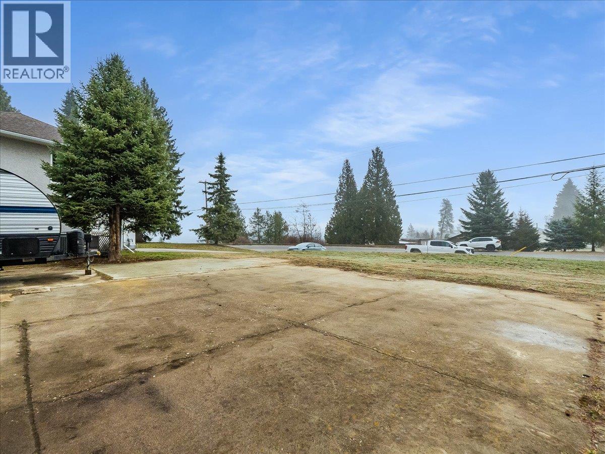 601 12TH Avenue, Genelle