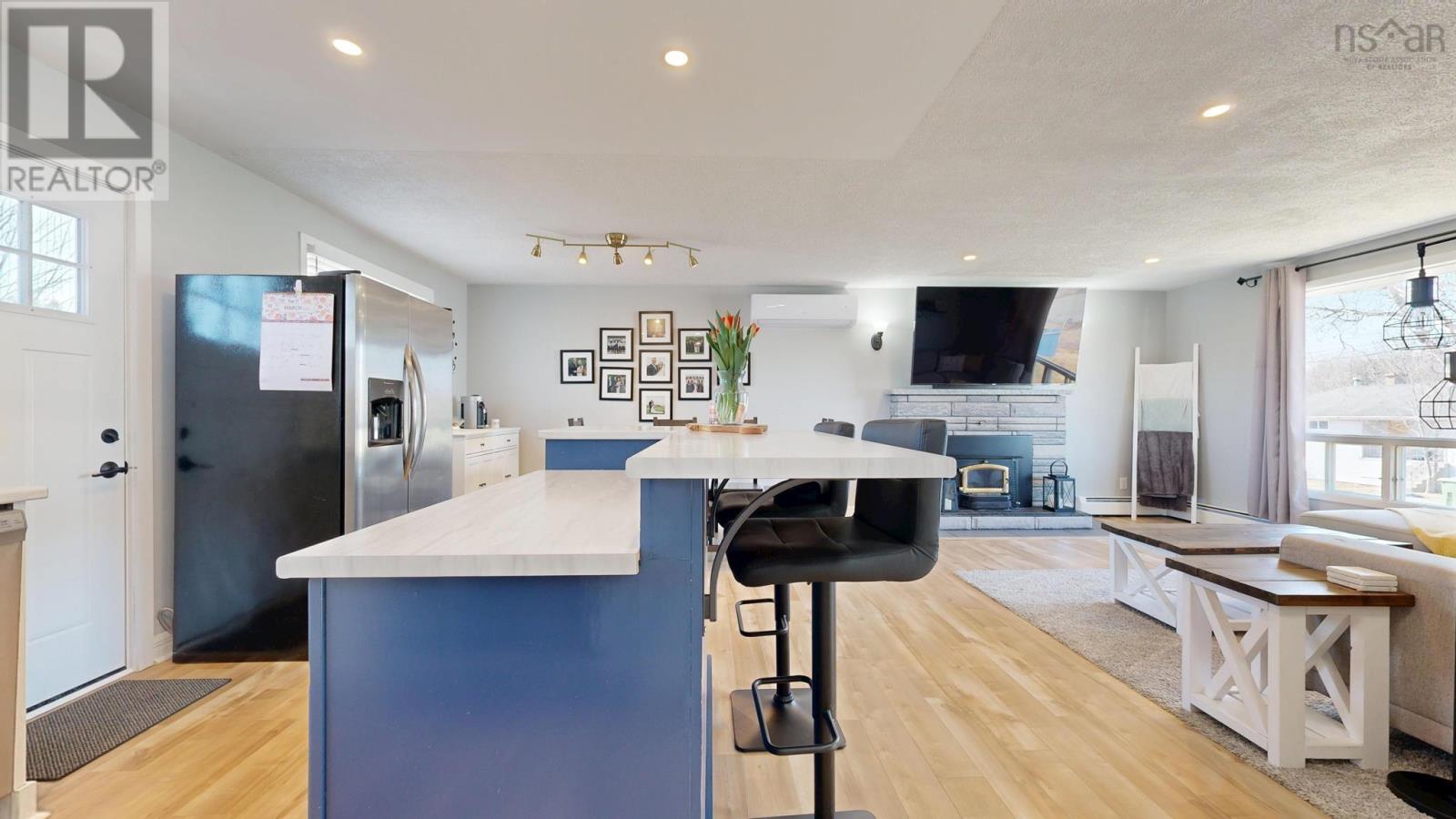 Property 18 of 48 of 16 Parker Place Crescent