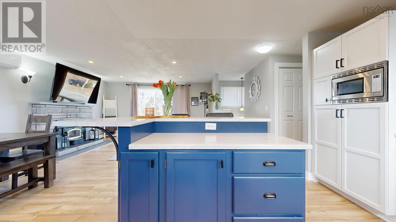 Property 21 of 48 of 16 Parker Place Crescent