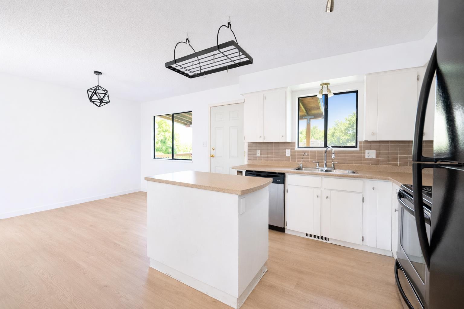 32763 BADGER AVENUE, Mission