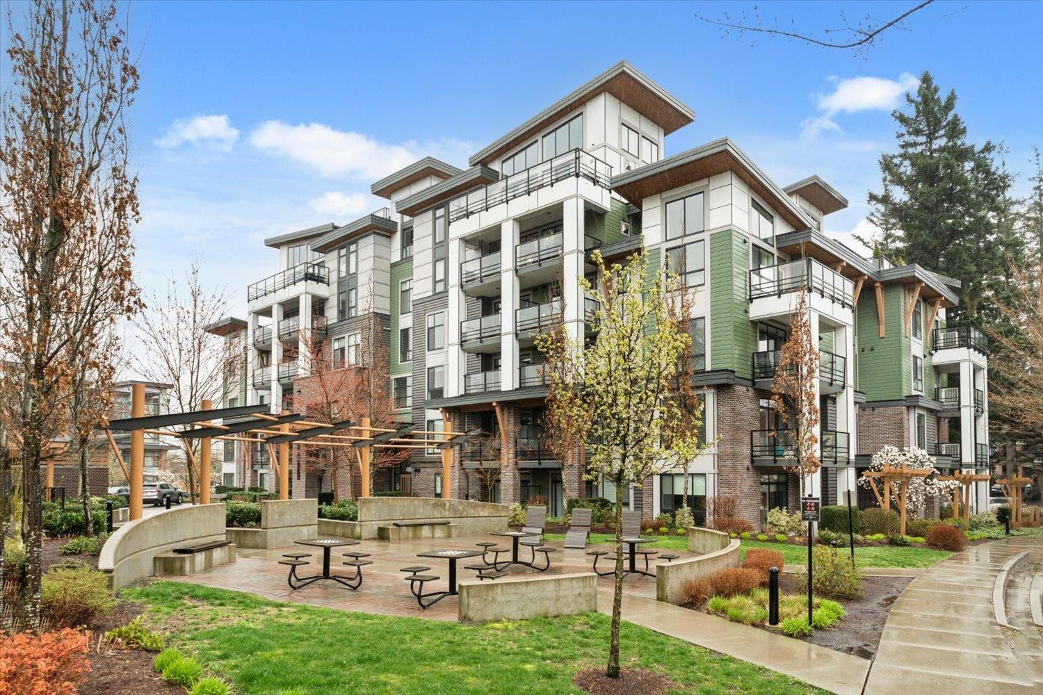 201 45510 MARKET Way - main photo