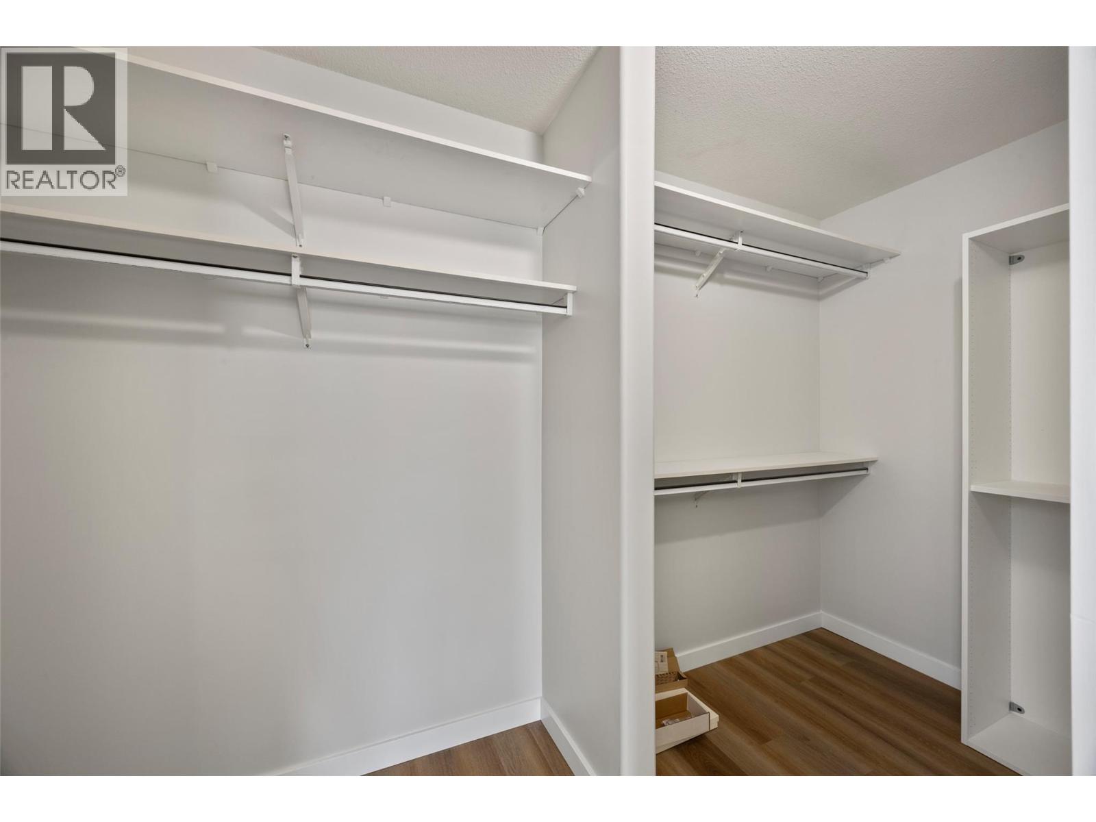 #203 490 LORNE STREET - 21