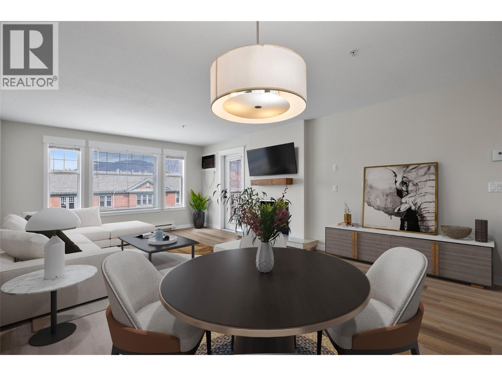 #203 490 LORNE STREET - 12