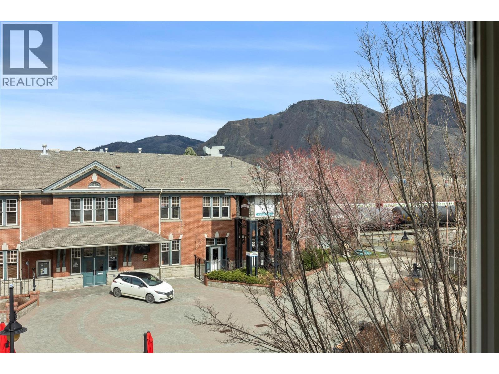 #203 490 LORNE STREET - 39