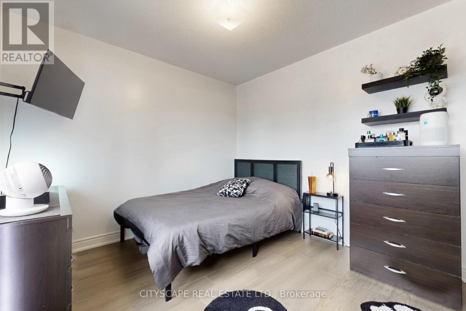 7218 LULWORTH COURT - 26