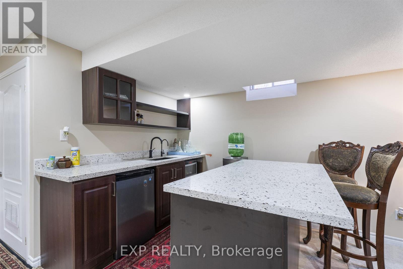 76 HIBERTON CRESCENT - 12