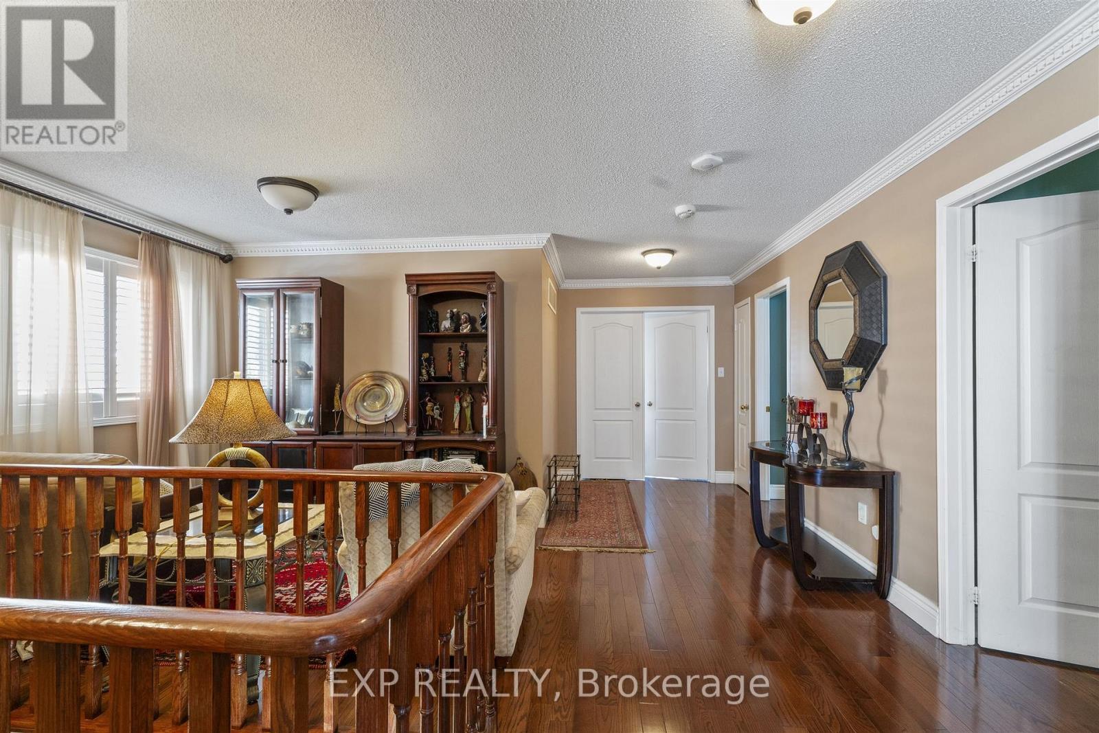 76 HIBERTON CRESCENT - 13