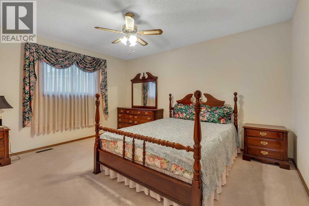 Single Family House for Sale in  Riverview Park SE Riverbend Calgary 