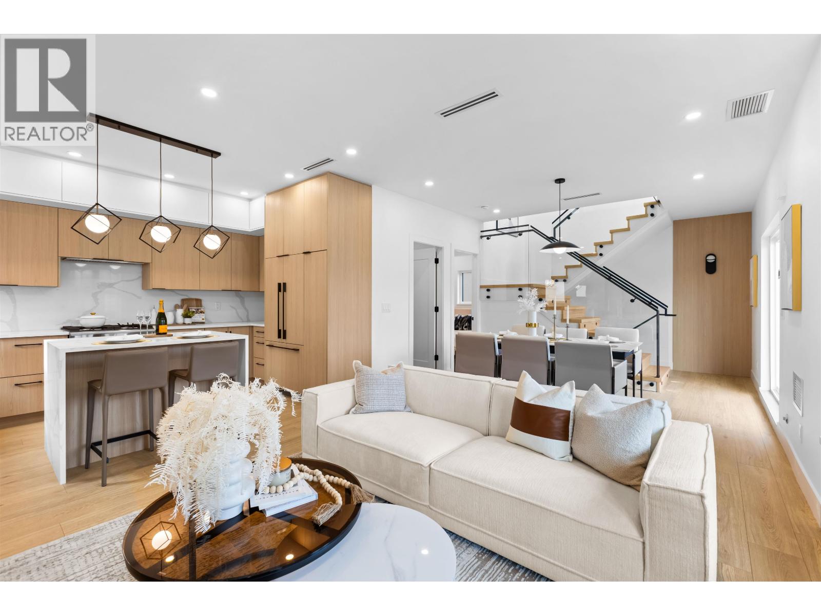 1 7353 12TH Avenue - photo 2