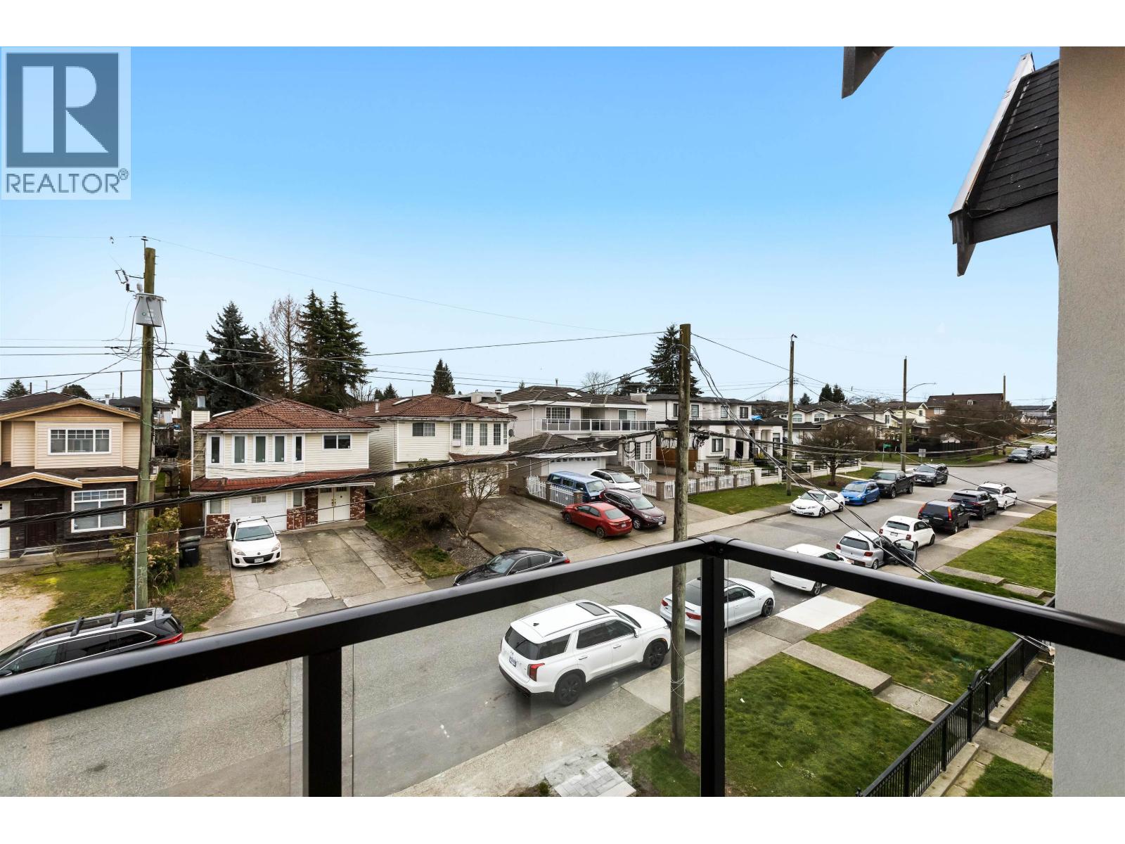 2 7353 12TH AVENUE, Burnaby