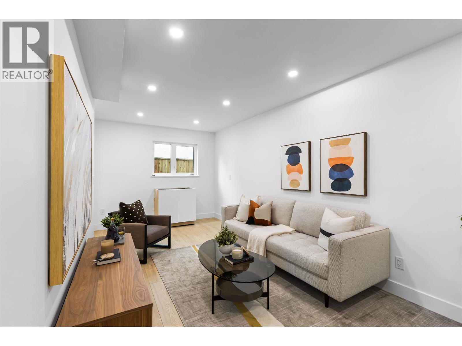 2 7353 12TH AVENUE, Burnaby