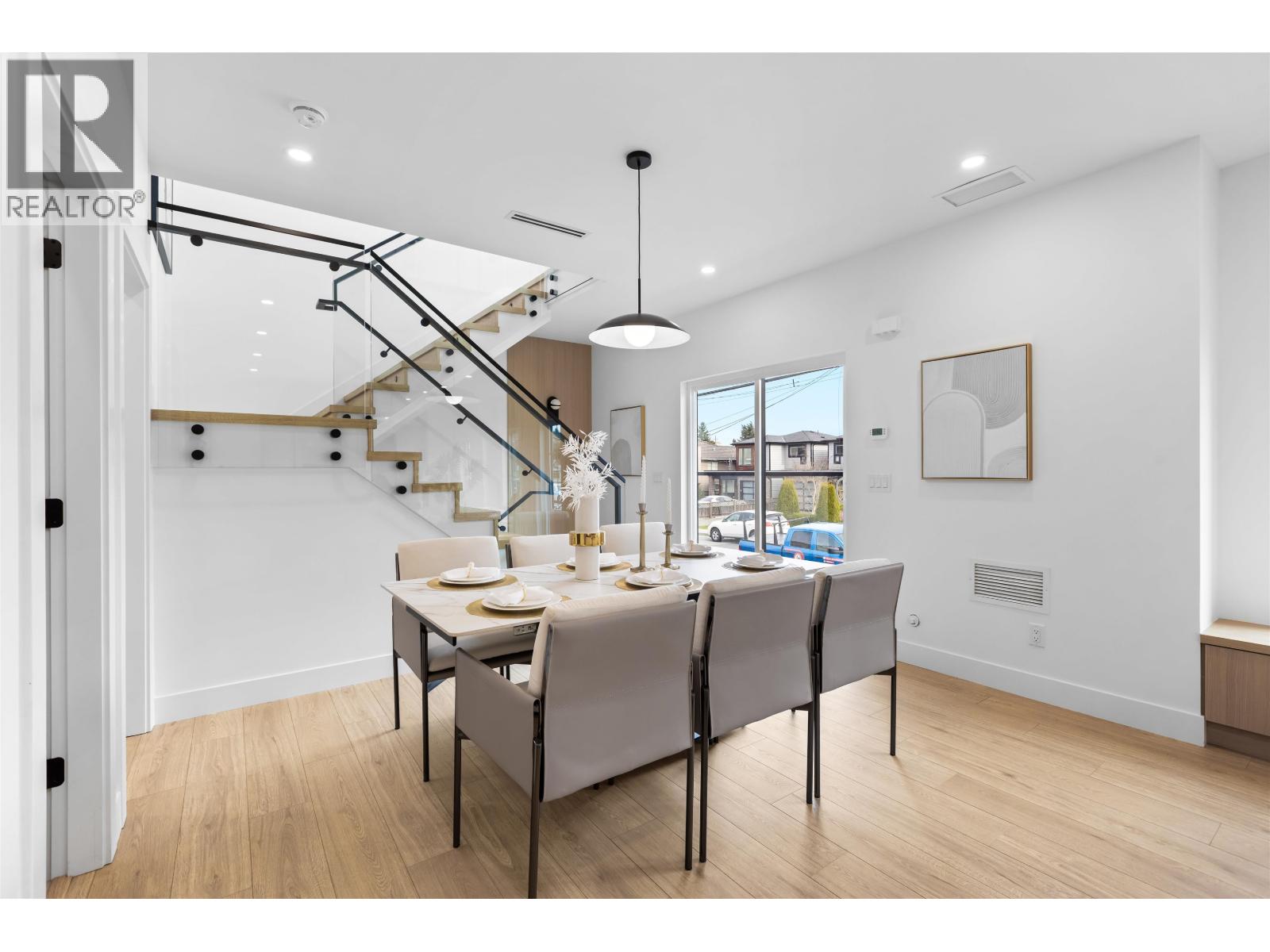 2 7353 12TH AVENUE, Burnaby