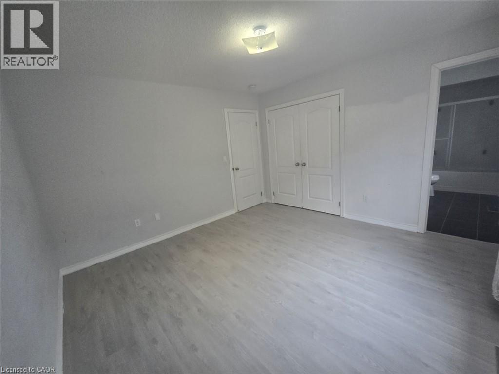 175 GOLD PARK Gate - 24