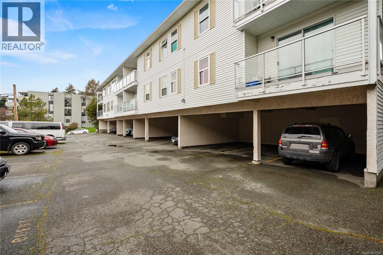 #308 1351 ESQUIMALT RD - 34