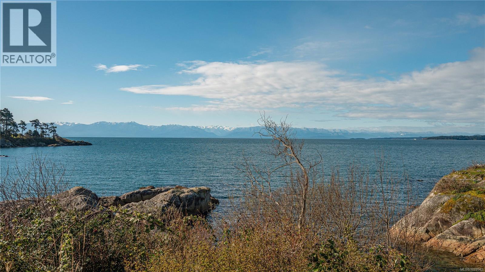 #308 1351 ESQUIMALT RD - 42