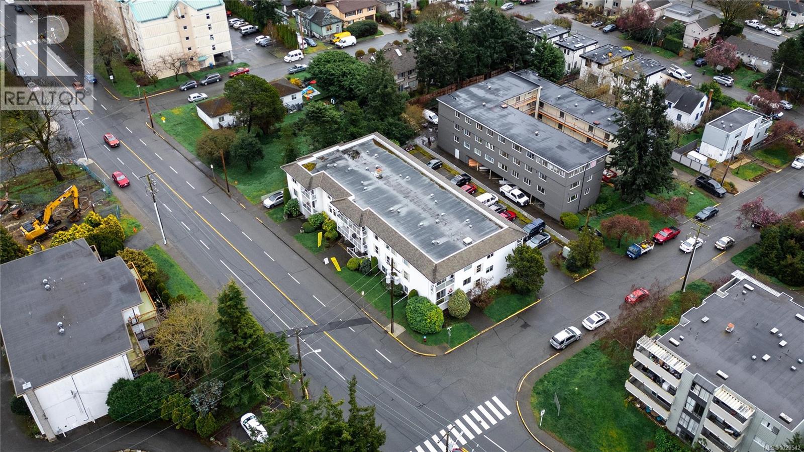 #308 1351 ESQUIMALT RD - 46