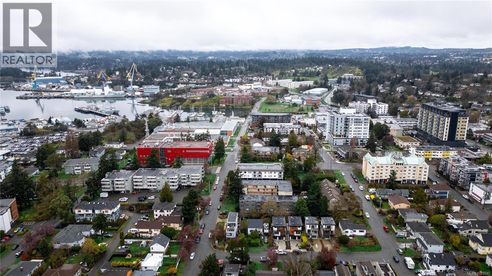 #308 1351 ESQUIMALT RD - 50