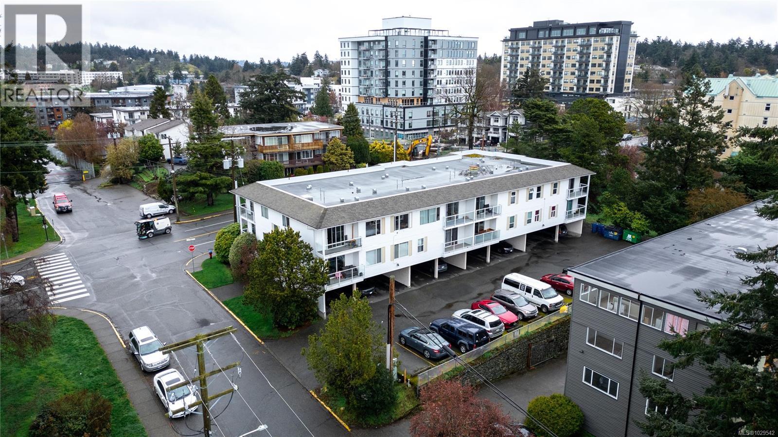 #308 1351 ESQUIMALT RD - 48