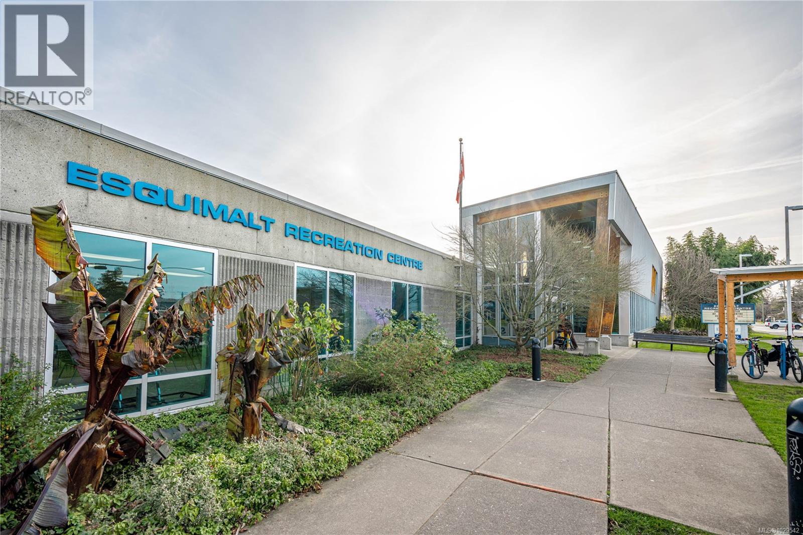 #308 1351 ESQUIMALT RD - 60